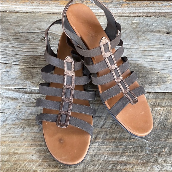 munro sandals